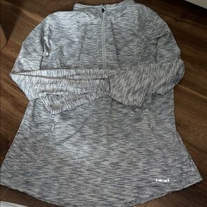 Women's Gray Quarter-Zip Top